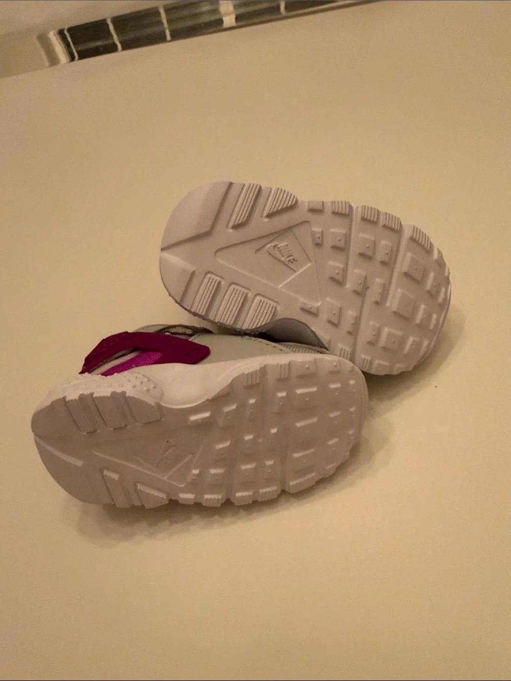 Nike Huarache Kids Silver and Magenta Athletic Sneakers